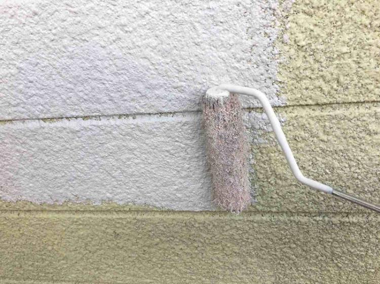 滋賀県東近江市外壁下塗り塗装工事