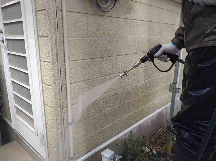 滋賀県東近江市外壁高圧洗浄工事